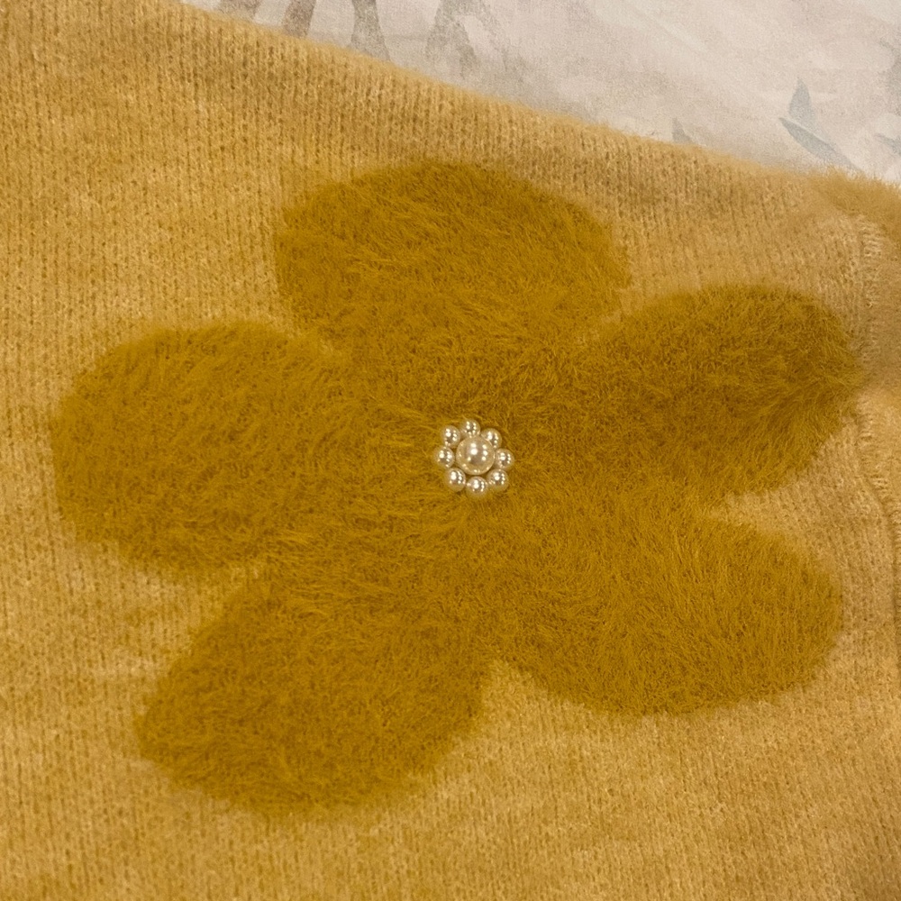 Floral Patterned Yellow Sweater - Picture 3 of 7